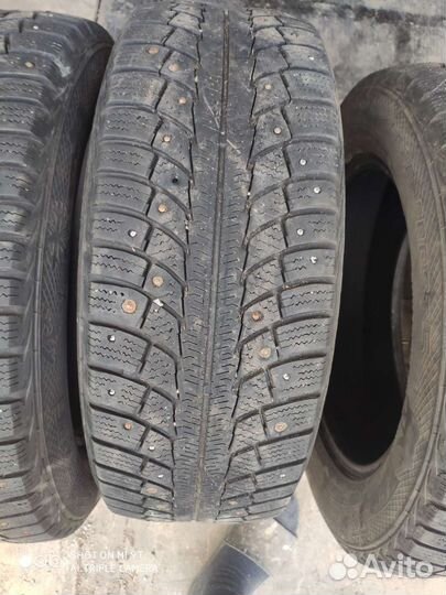 Gislaved Nord Frost 5 215/60 R16