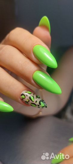 Маникюр и педикюр