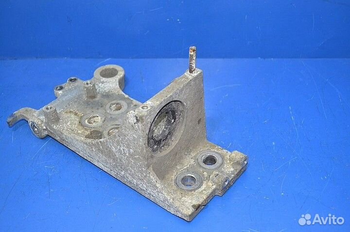 Кронштейн переднего бампера, правый DAF XF105 (01