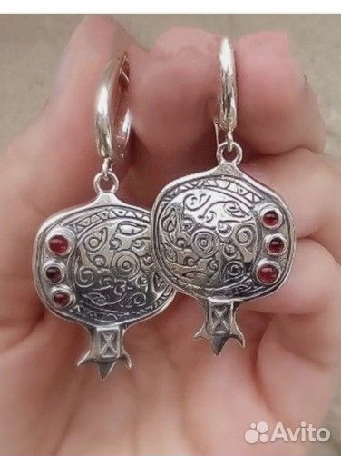 Серьги гранаты