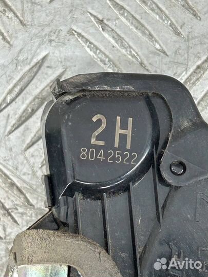 Замок двери передний левый Тойота Королла Филдер E