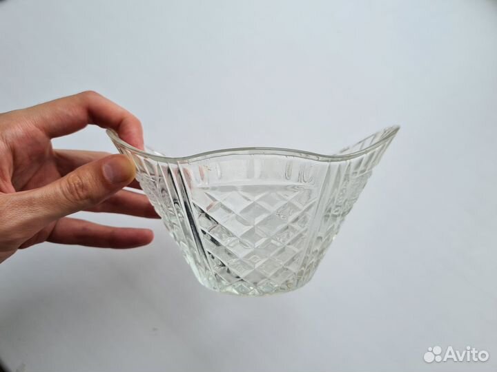 Советская стеклянная конфетница ладья