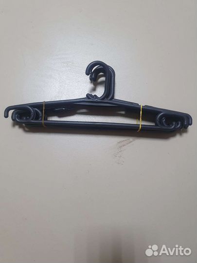 Вешалка плечики