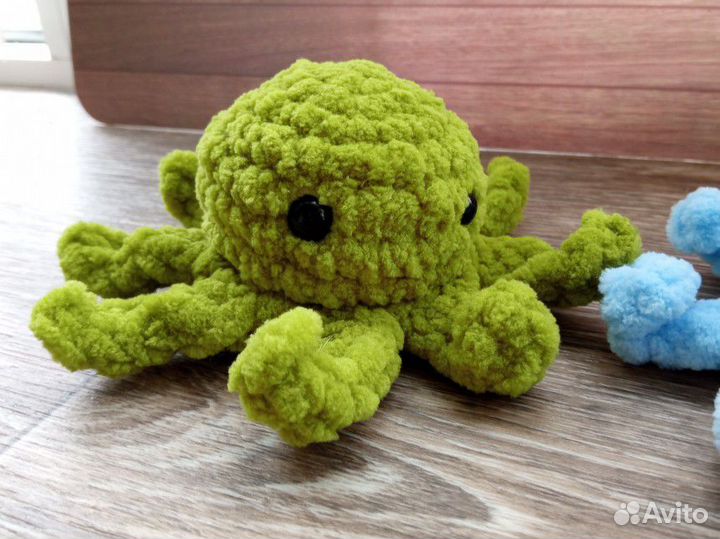 Вязаная игрушка. Осьминог