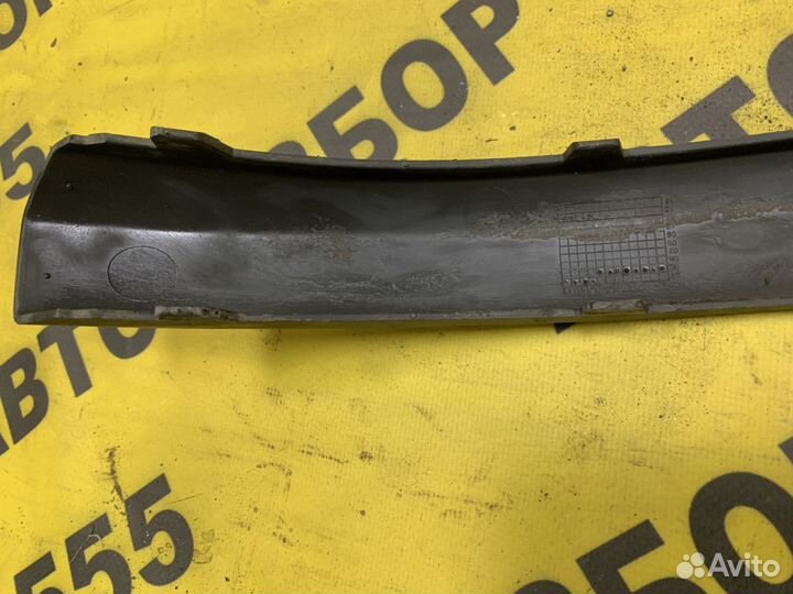 Молдинг заднего бампера левый Ford Focus 2