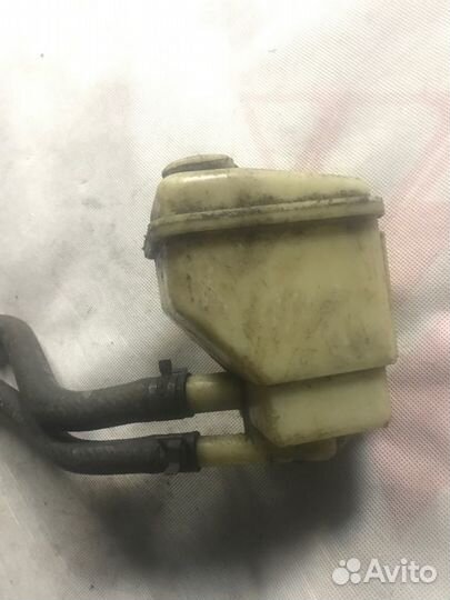 Главный тормозной цилиндр Hyundai Elantra J2 G4GF