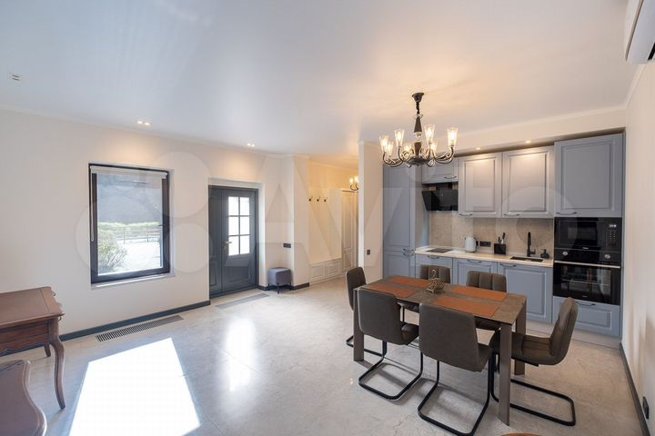 2-к. квартира, 58,3 м², 1/9 эт.