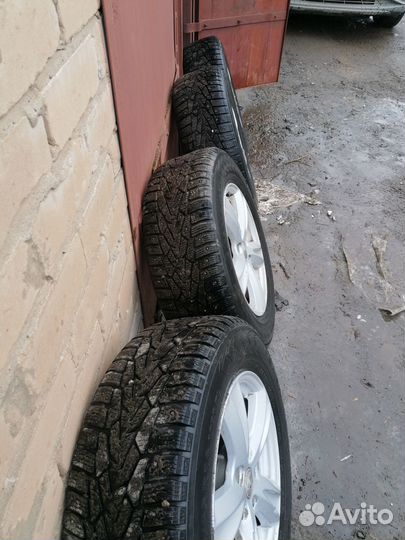 Nokian Tyres Hakkapeliitta 7 SUV 215/65 R16 102T