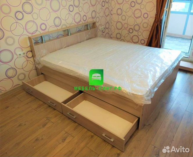 Кровать двуспальная