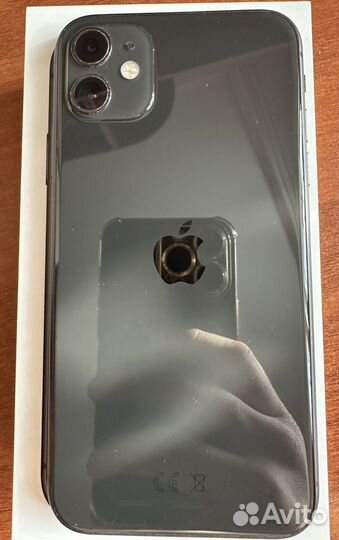 iPhone 11, 64 ГБ