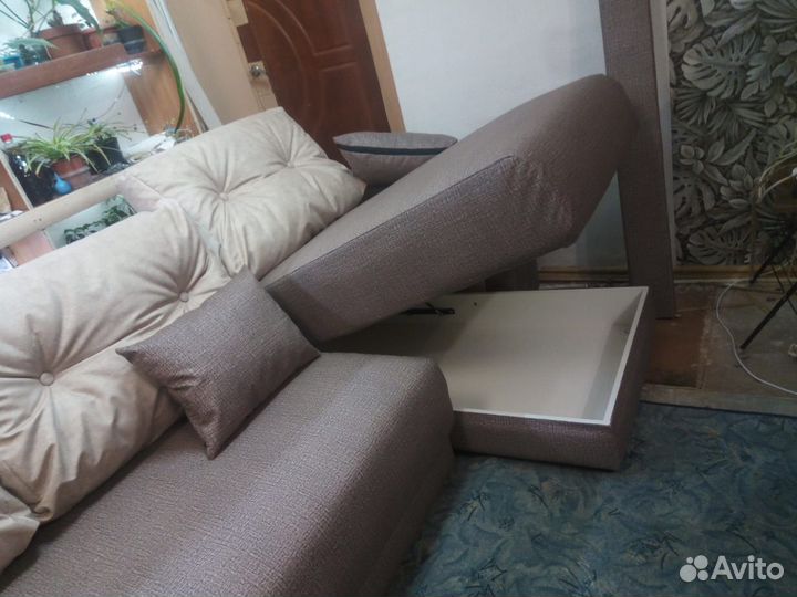 Угловой диван