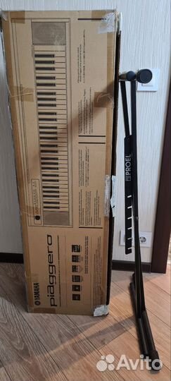 Электронное пианино Yamaha Piaggero np-12wh