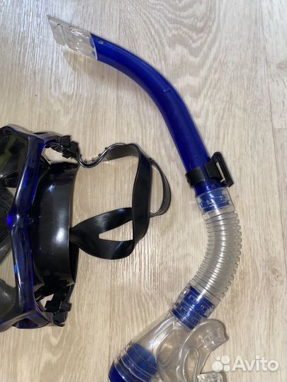 Маска для подводного плавания с трубкой