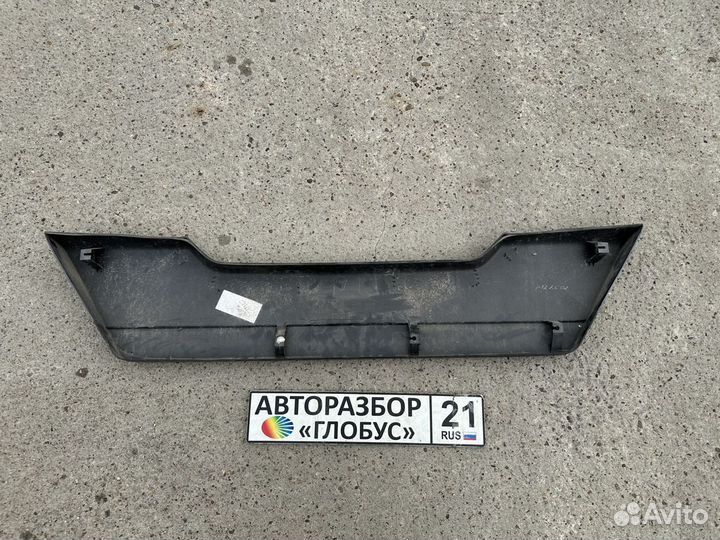 Обшивка крышки багажника Nissan X-Trail