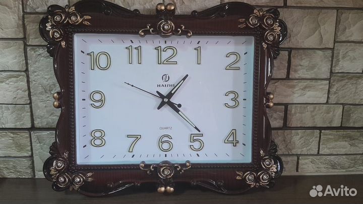 Продаю часы