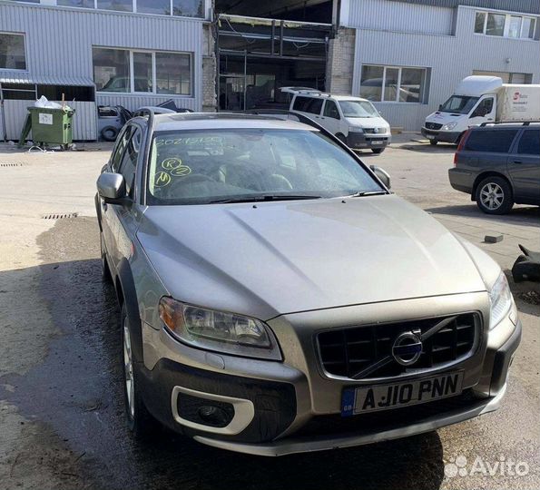 Volvo XC70 II 2010 г по запчастям