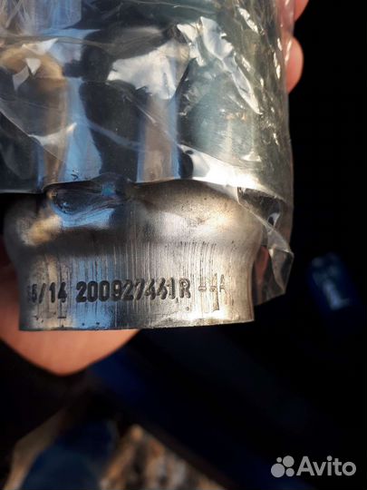 Резонатор,Приёмная труба,кронштейн Рено Логан