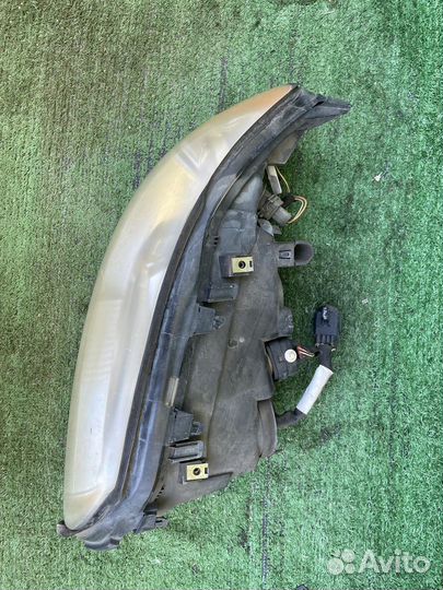 Фара правая 30698854 Volvo XC70 SZ