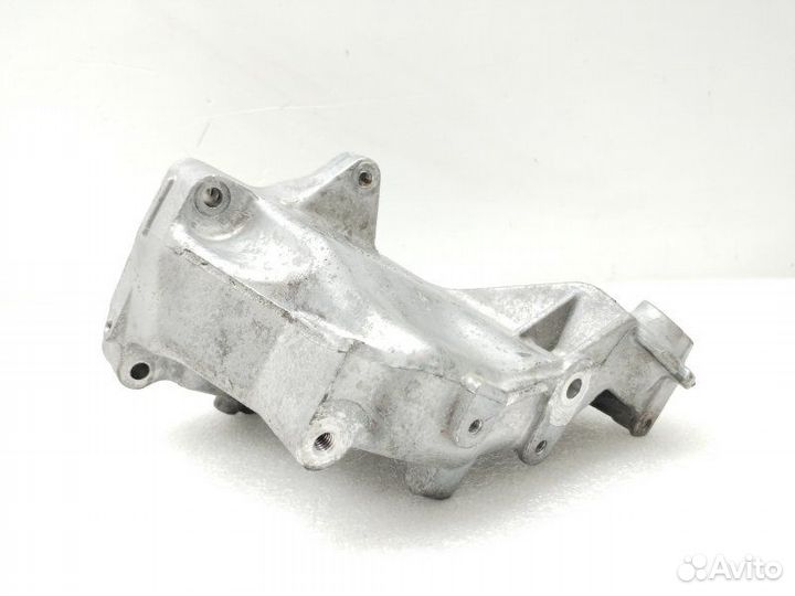 Кронштейн двигателя правый Mercedes-Benz Gle-Class