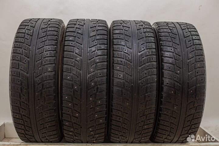 Колеса зимние R17 kumho izen kw22 225/55 101T