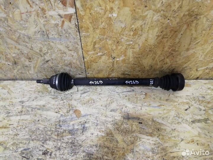 Полуось передняя правая Audi A3 8L 1997