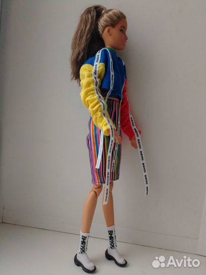 Кукла Barbie Мade to move