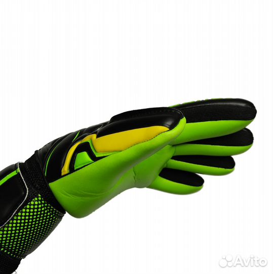 Вратарские перчатки футбольные Reusch