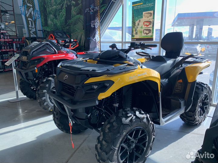 Новый квадроцикл BRP Can-Am Outlander MAX XT 700