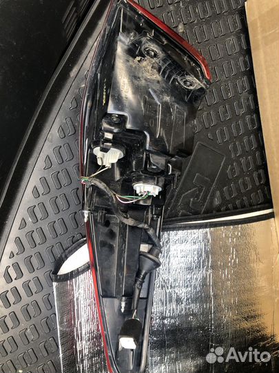 Фара задняя внешняя левая Kio RIo 2021-н.д