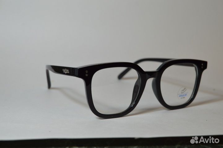 Очки имиджевые