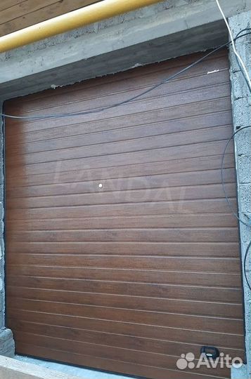 Гаражные секционные ворота