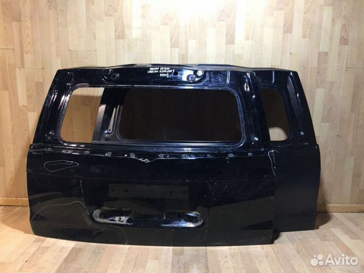 Крышка багажника Cadillac Escalade 4