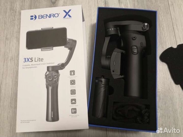Трехосевой стабилизатор смартфонов Benro 3xslite