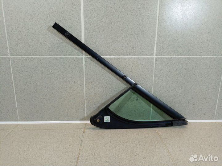 Стекло двери передней левой (форточка) Audi Q7 4M