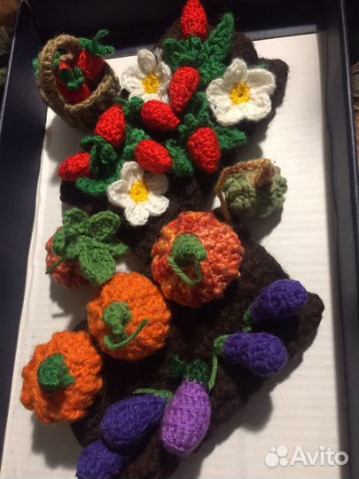 Вязаные клубничные грядки