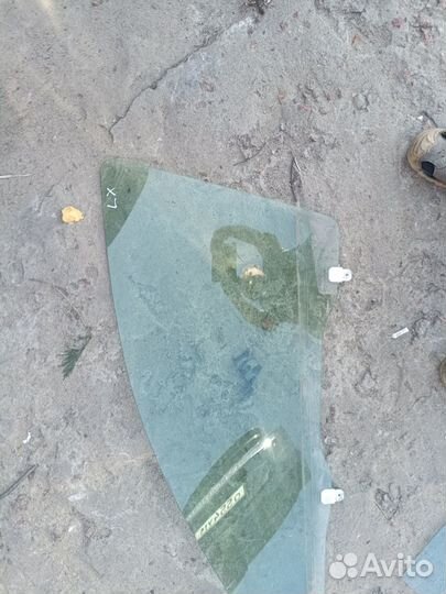 Переднее левое стекло Mitsubishi Lancer