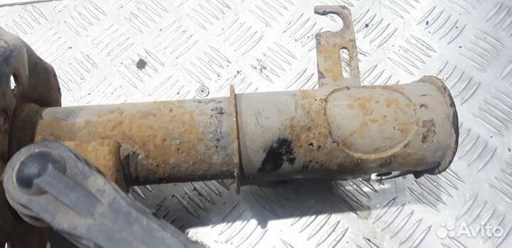 Амортизатор передний левый Chevrolet Cruze J300