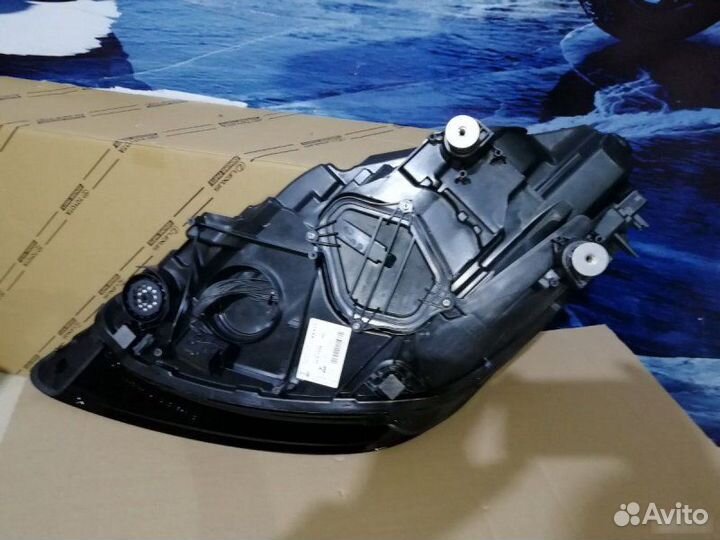 Фара правая Porsche Cayenne 3