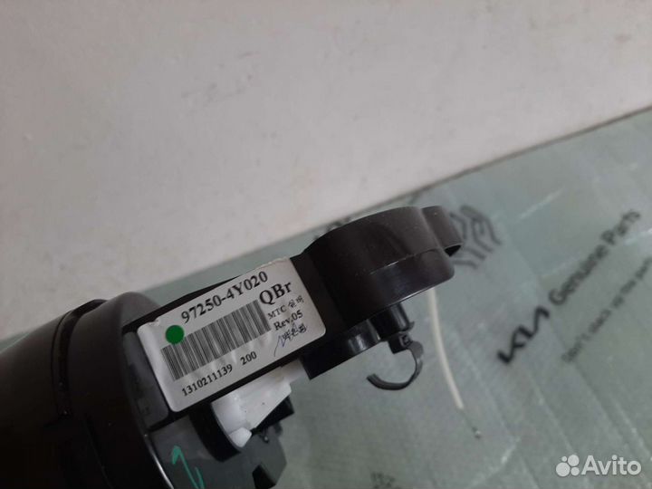 Блок управления отопителем Kia Rio 3