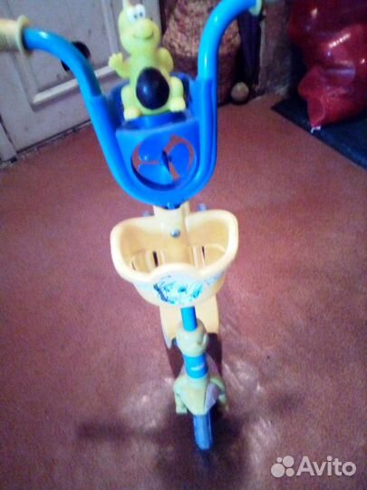 Самокат с корзиной