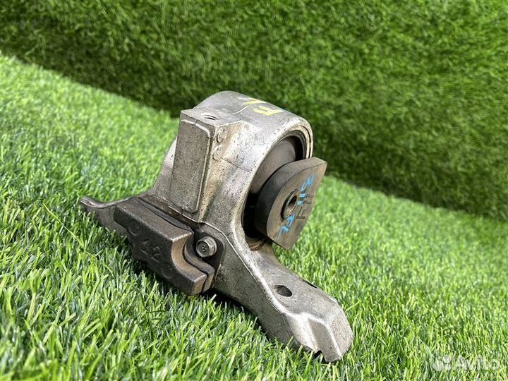 Подушка двигателя передняя левая Toyota