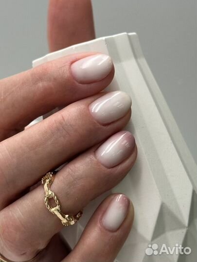 Нужна модель на маникюр