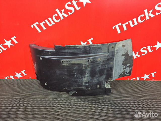 Крыло переднее правое задняя часть Daf XF106