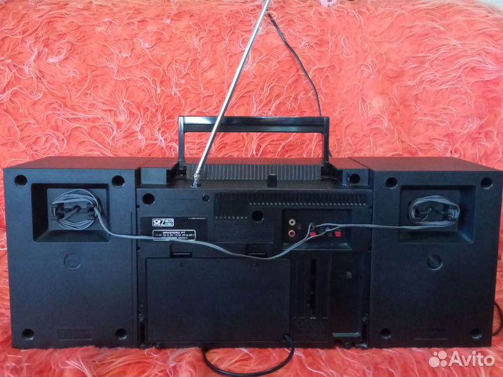 Магнитофон Hitachi trk540e