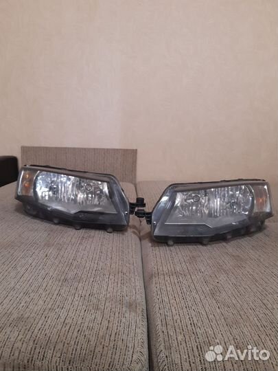 Фары Skoda octavia A7.Комплект