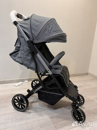 Коляска прогулочная