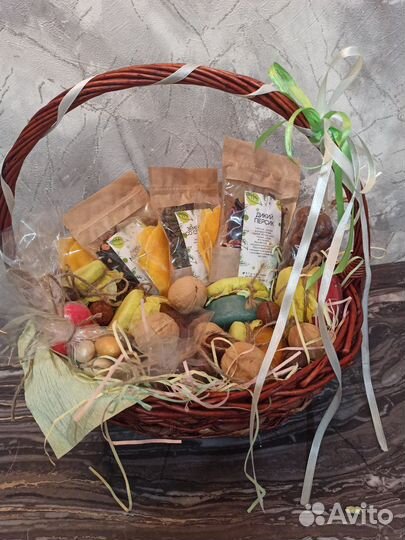 Корзина подарочная