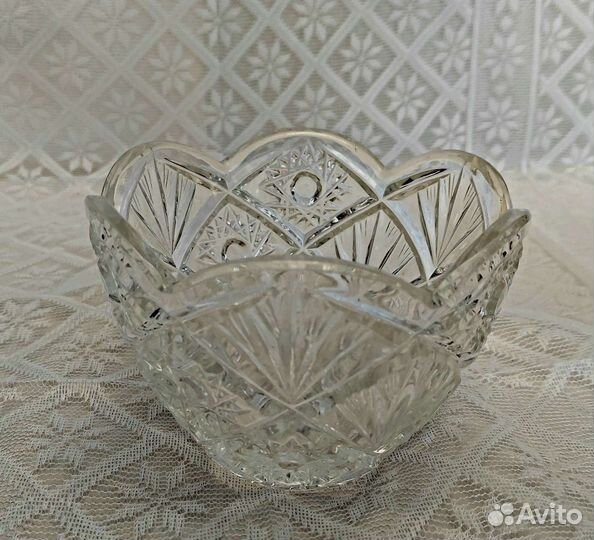 Хрустальная конфетница