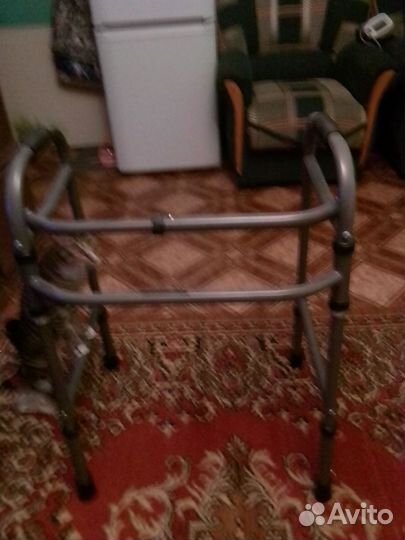 Ходунки для взрослых инвалидов