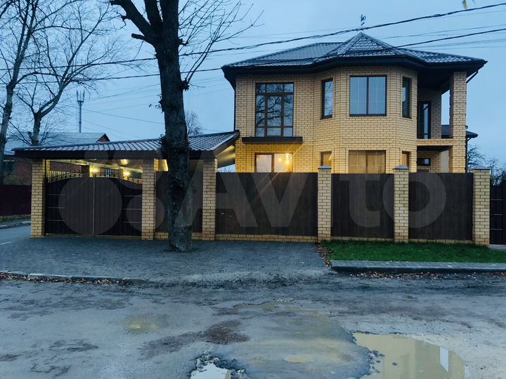 Коттедж 183 м² на участке 4,3 сот.